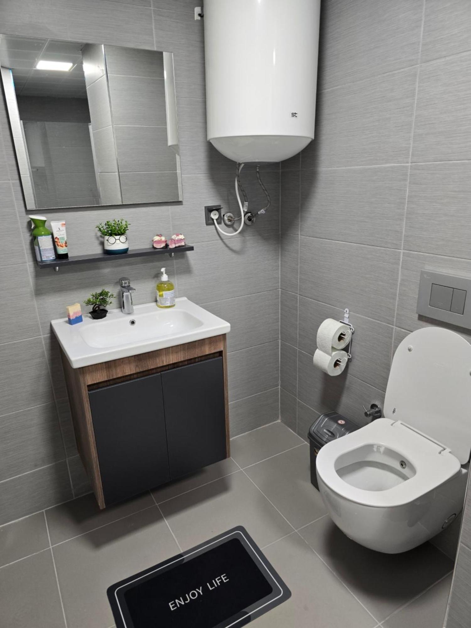 Cevahir Sky City Apartment With Spa, Pool & Fitness Included Skopje Exterior foto